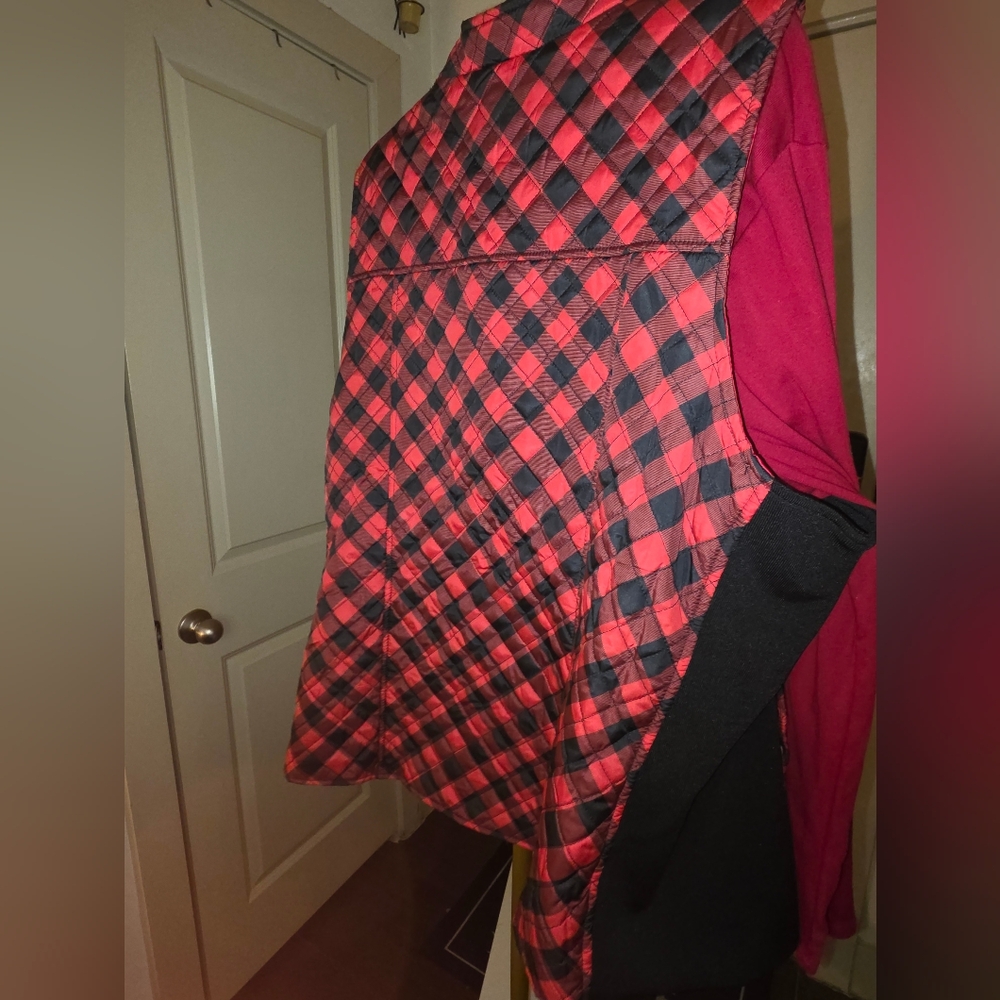 2 For $20 Kim Rogers Red and Black Plaid Women's Vest - Picture 5 of 5